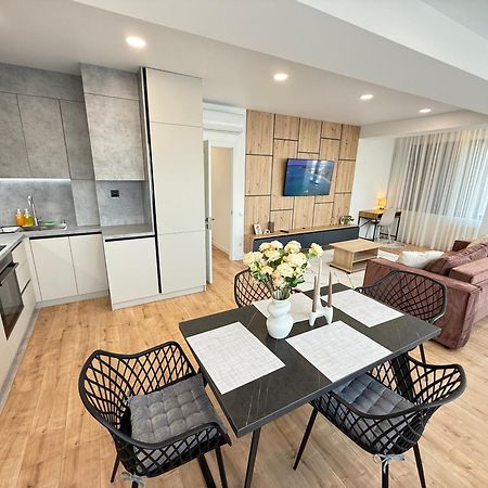Rentnow Large And Cozy Apartment In The Center, Parking Chişinău Esterno foto