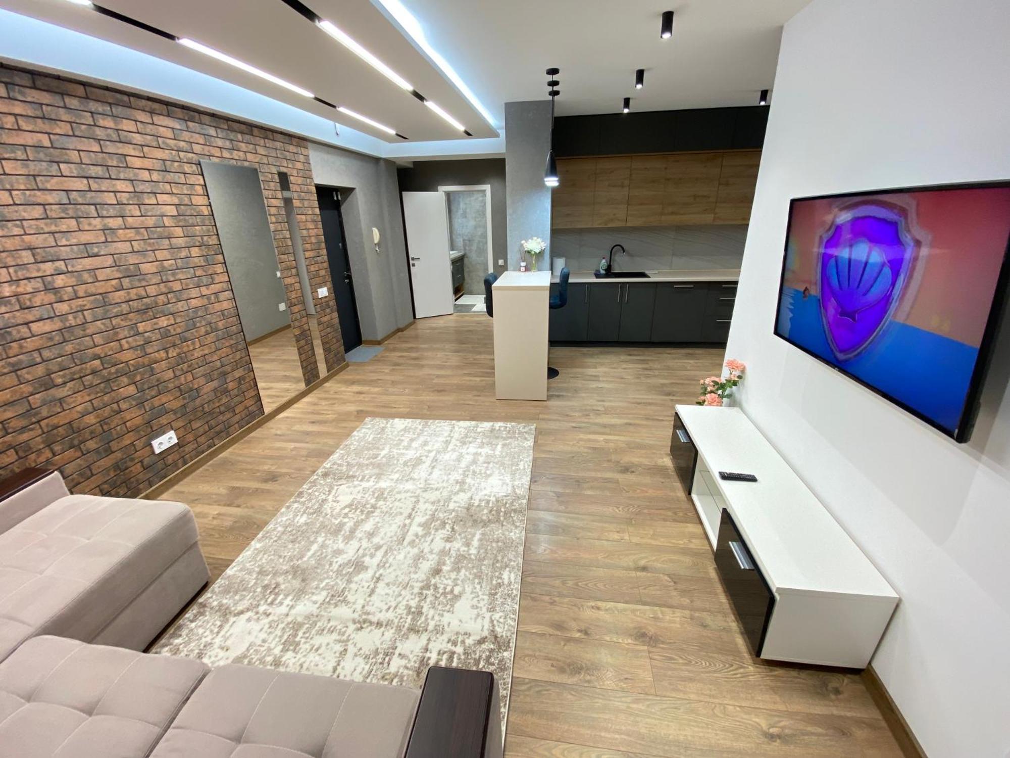 Rentnow Large And Cozy Apartment In The Center, Parking Chişinău Esterno foto